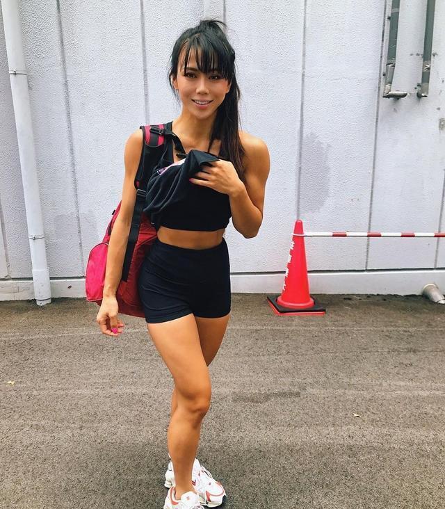 日本中年妇女健身